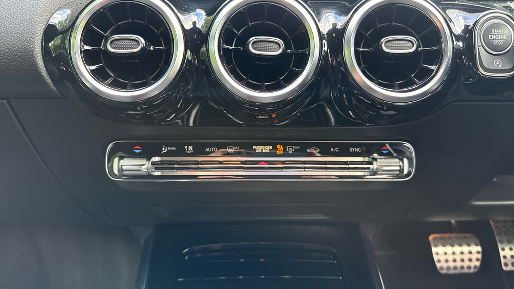 Mercedes-Benz GLA Class Amg Line Edition Black #40