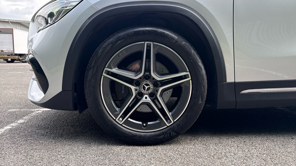 Mercedes-Benz GLA Class Amg Line Edition Black #22