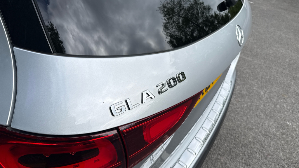 Mercedes-Benz GLA Class Amg Line Edition Black #31