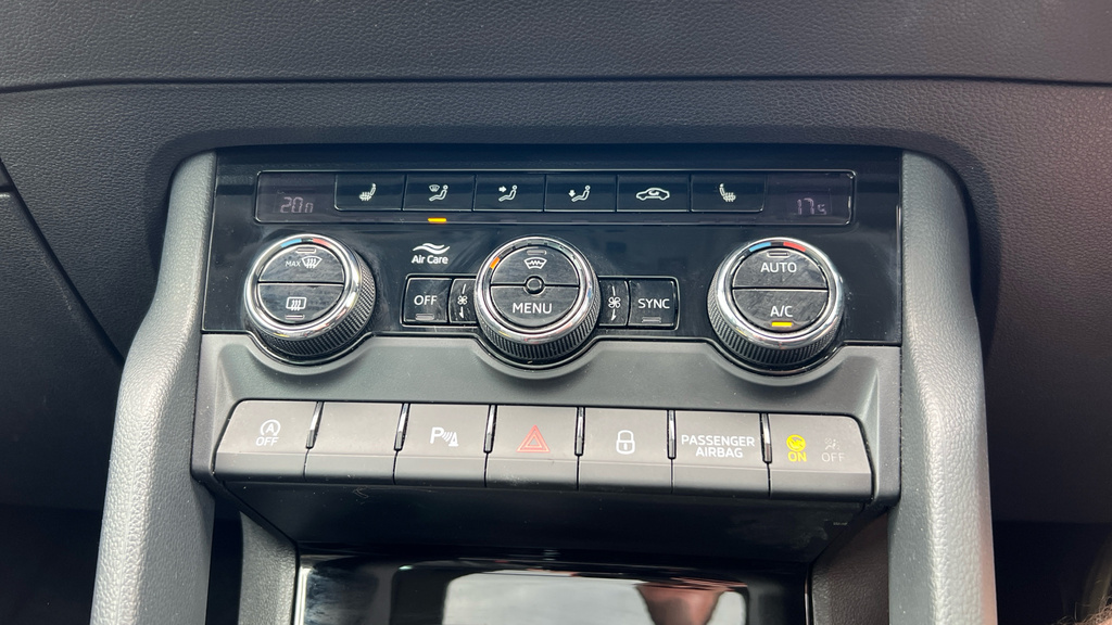 Skoda Karoq Suv Beige #16