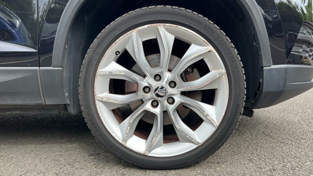 Skoda Karoq Suv Beige #26