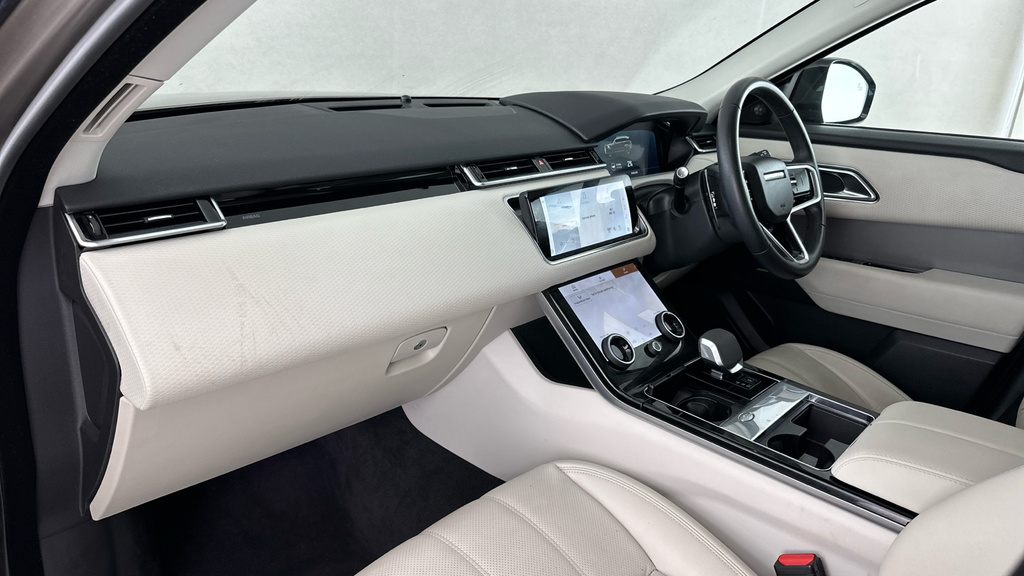 Land Rover Range Rover Velar 2.0 D200 Edition Red #14