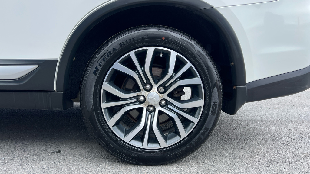 Mitsubishi Outlander 2.0 Phev Gx5hs White #38