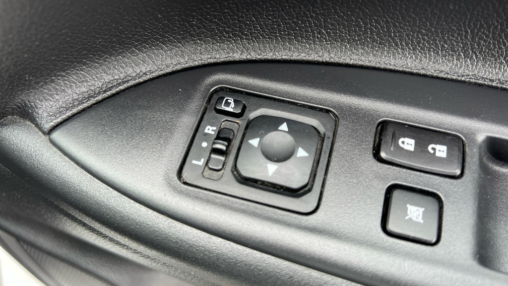 Mitsubishi Outlander 2.0 Phev Gx5hs White #14