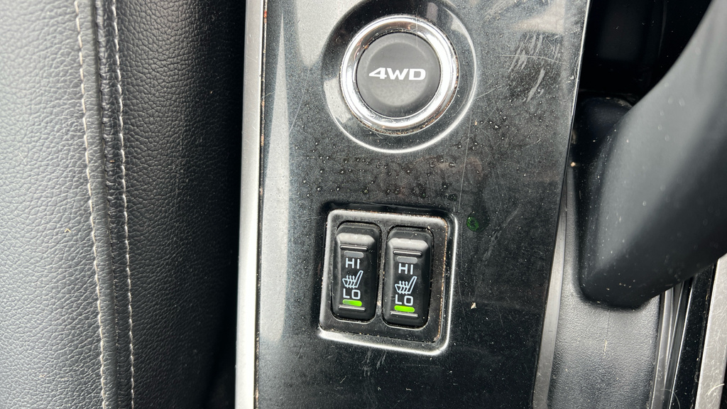 Mitsubishi Outlander 2.0 Phev Gx5hs White #29