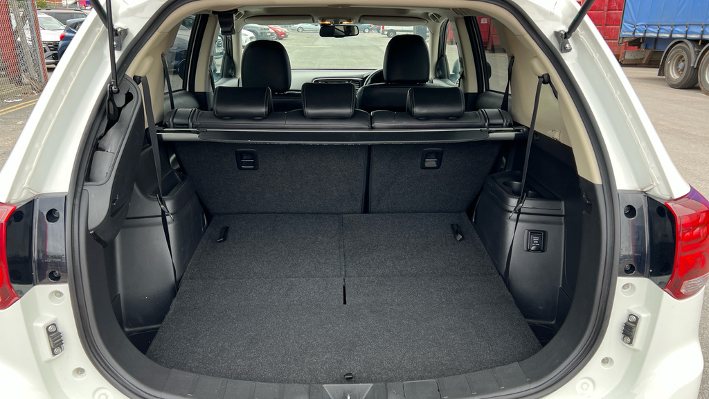 Mitsubishi Outlander 2.0 Phev Gx5hs White #34
