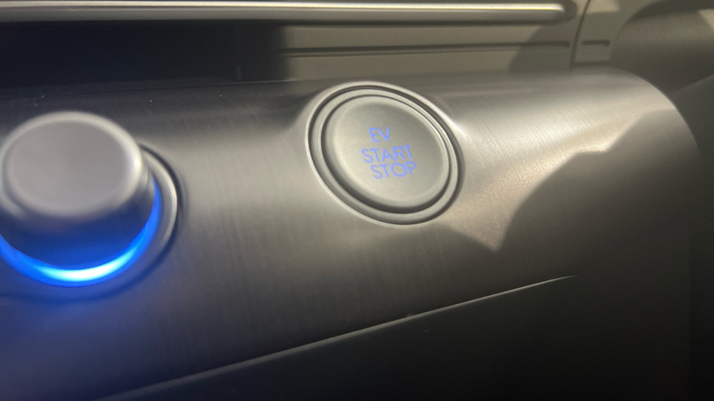 Hyundai Kona Advance Grey #24