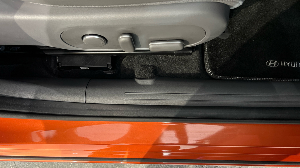 Hyundai Kona Advance Grey #44