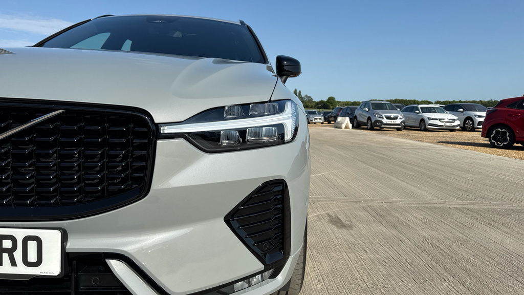 Volvo XC60 Ultra Black Edition Blue #25