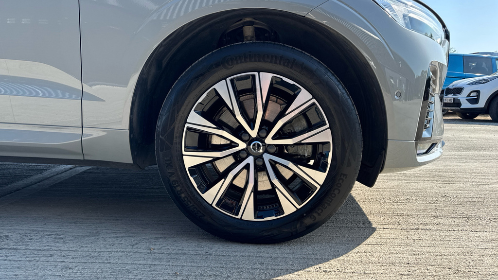 Volvo XC60 Ultra Black Edition Blue #17