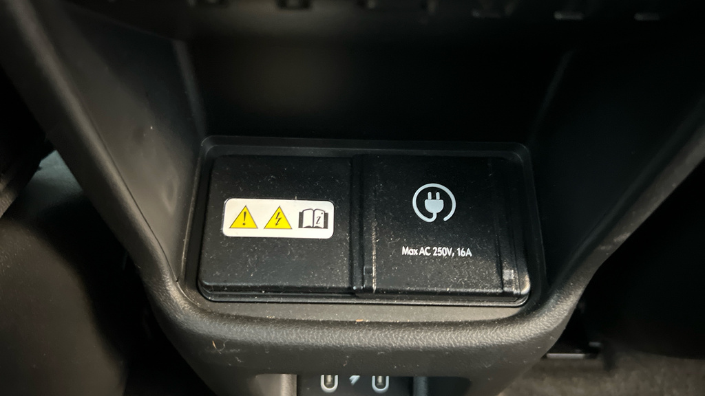 Hyundai Kona E 218Ps Ultimate Grey #50