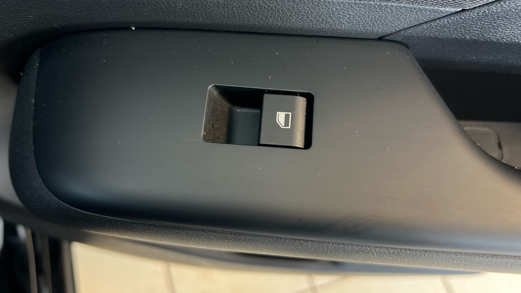 Hyundai Kona E 218Ps Ultimate Grey #48