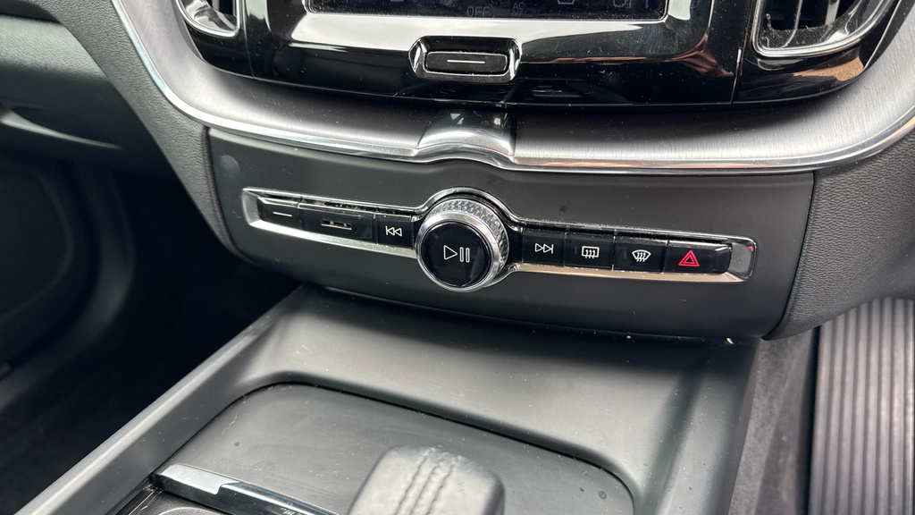Volvo XC60 B4 R-design Awd Mhev Grey #26