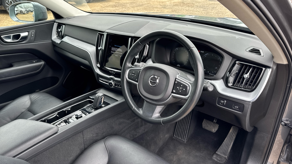 Volvo XC60 B4 R-design Awd Mhev Grey #9