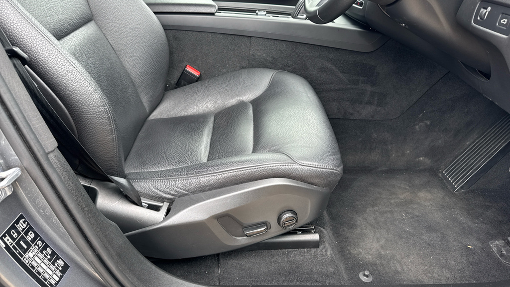 Volvo XC60 B4 R-design Awd Mhev Grey #39