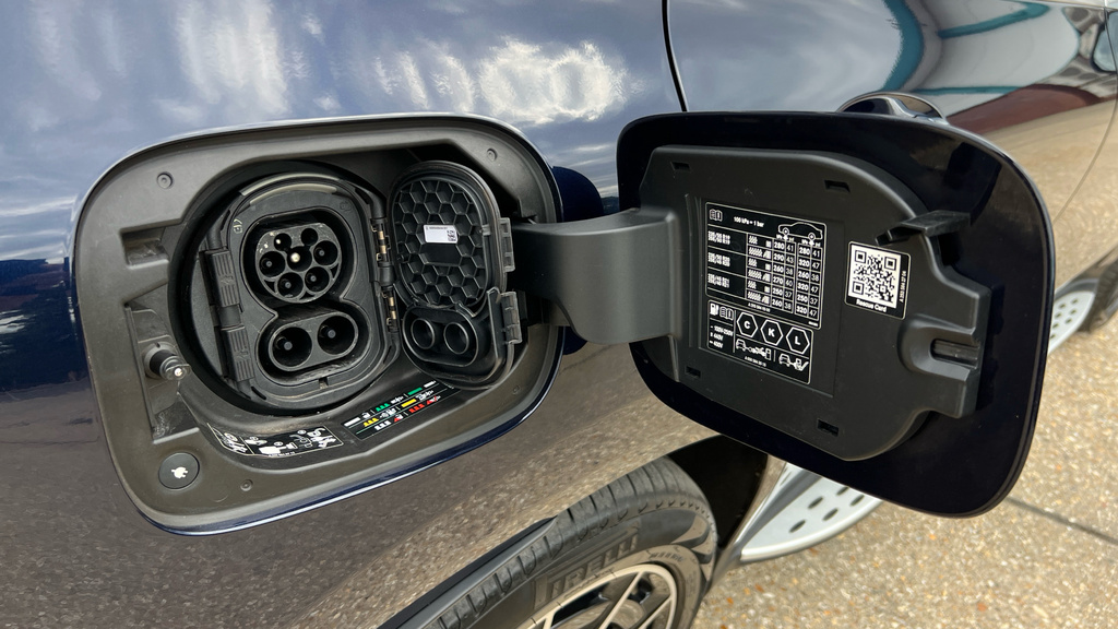 Mercedes-Benz EQC Suv Grey #3