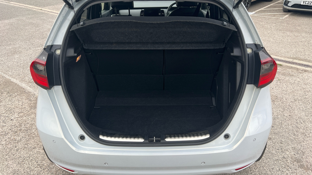 Honda Jazz Ex I-mmd Cvt White #22