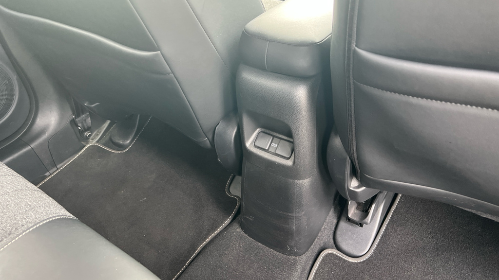Honda Jazz Ex I-mmd Cvt White #35