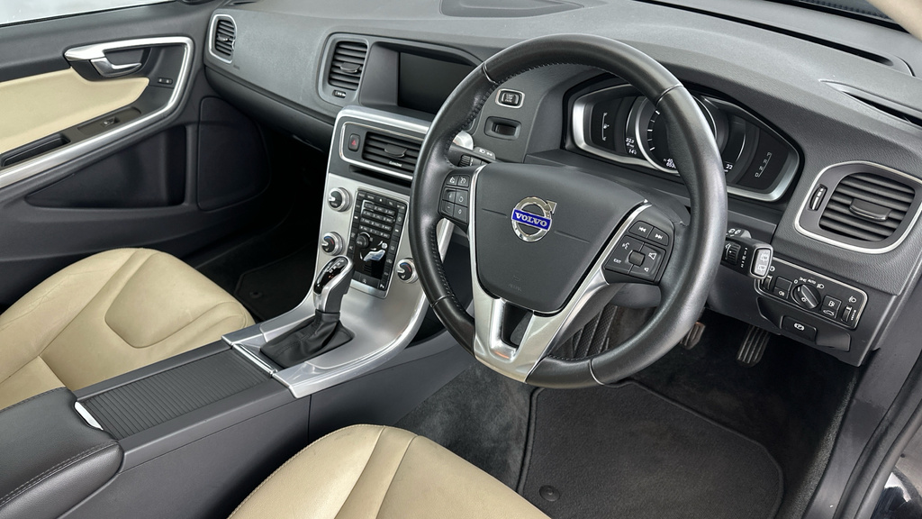 Volvo V60 Se Lux Nav T4 Silver #9