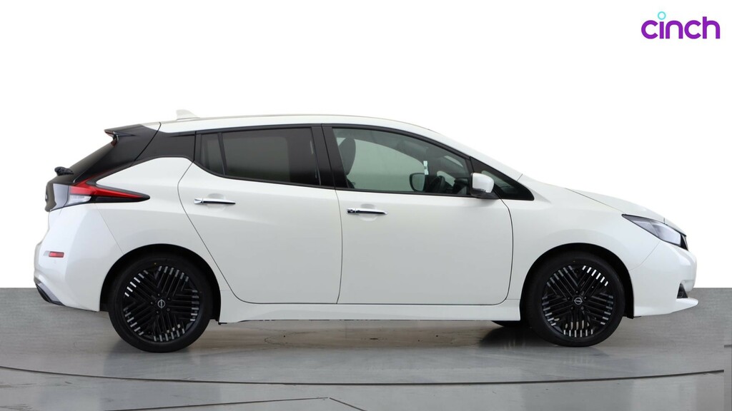 Nissan Leaf 160Kw E Tekna 59Kwh Red #2