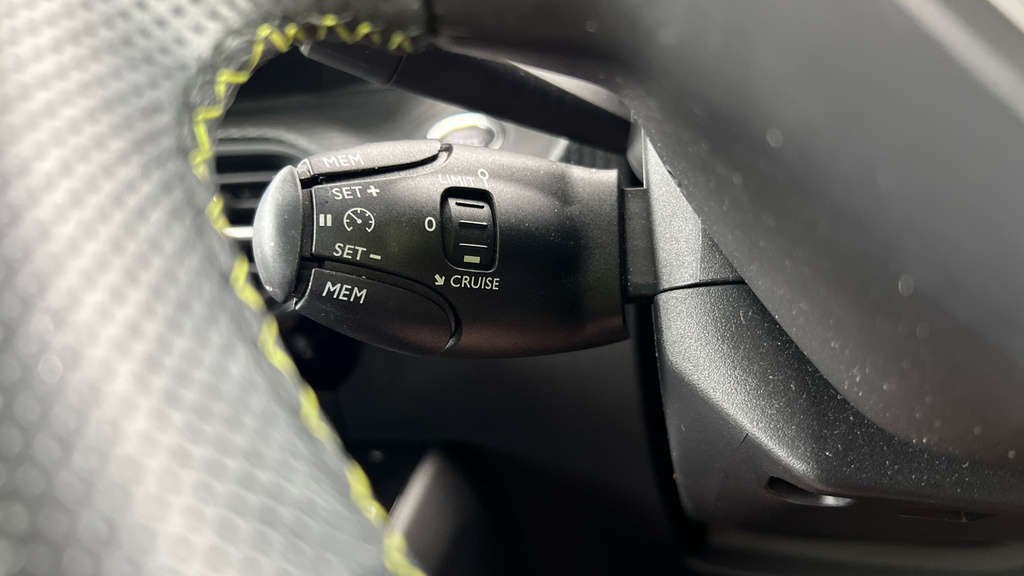 Peugeot e-208 50Kwh Active Premium Hatchback White #15