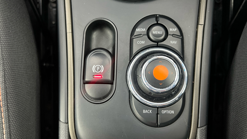 Mini Countryman Petrol Red #14