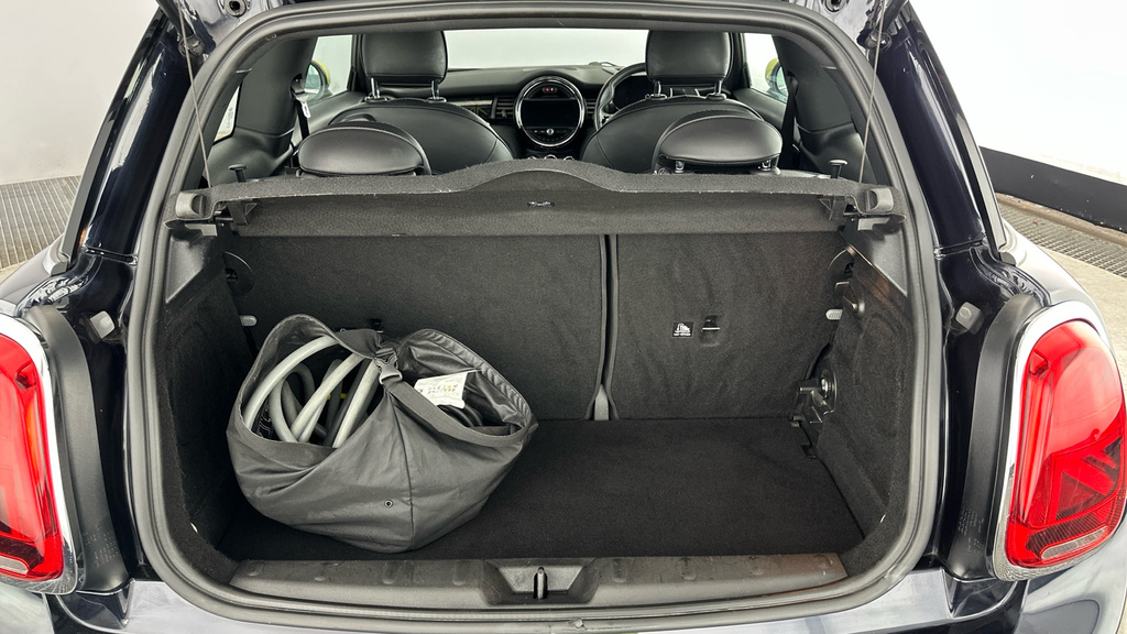 Mini Hatch 1.5 Cooper Sport Hatchback Euro #22