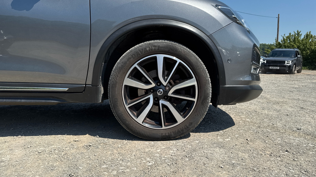 Nissan X-Trail Tekna Grey #20