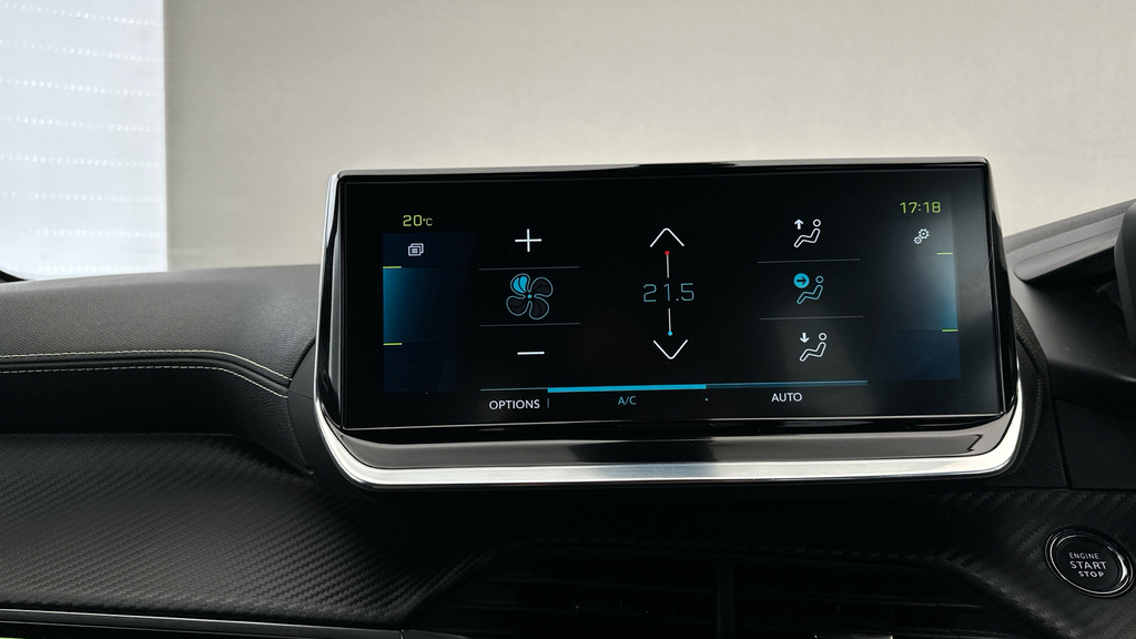 Peugeot e-2008 Gt Premium Black #16