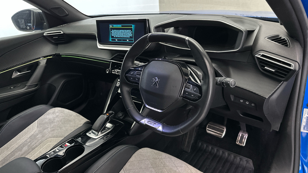 Peugeot e-2008 Gt Premium Black #13