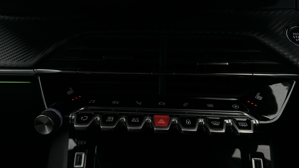 Peugeot e-2008 Gt Premium Black #15