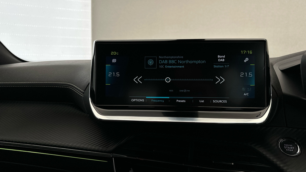 Peugeot e-2008 Gt Premium Black #19