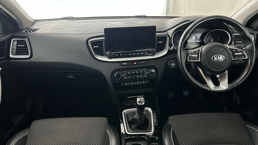 Kia Xceed 2 Black #13