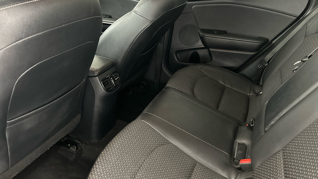 Kia Xceed 2 Black #19