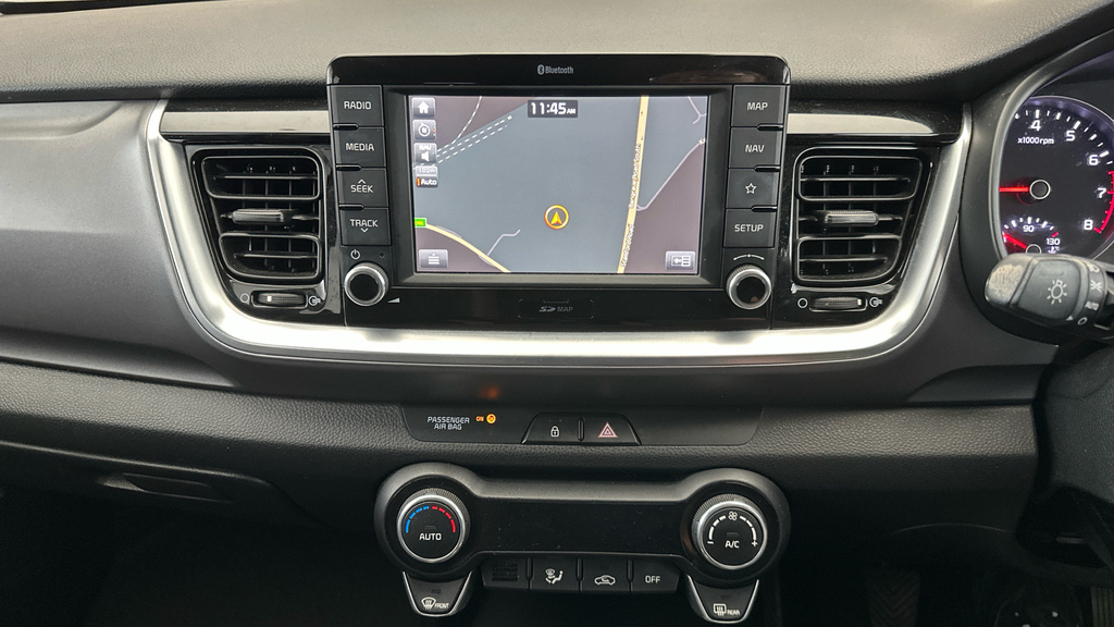 Kia Stonic Mixx White #20