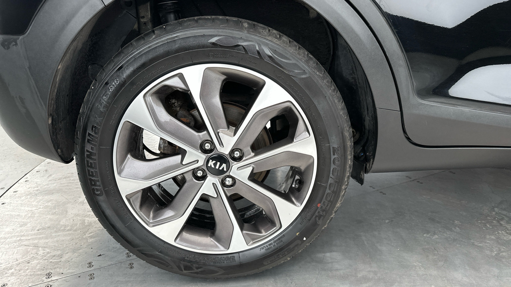 Kia Stonic Mixx White #27