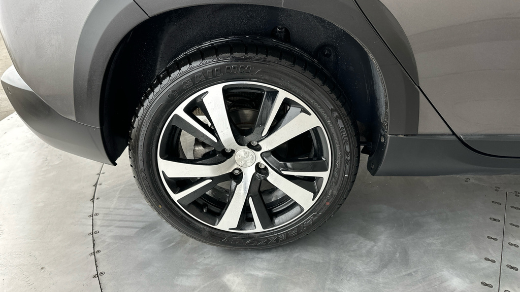 Peugeot 2008 Puretech Active White #26