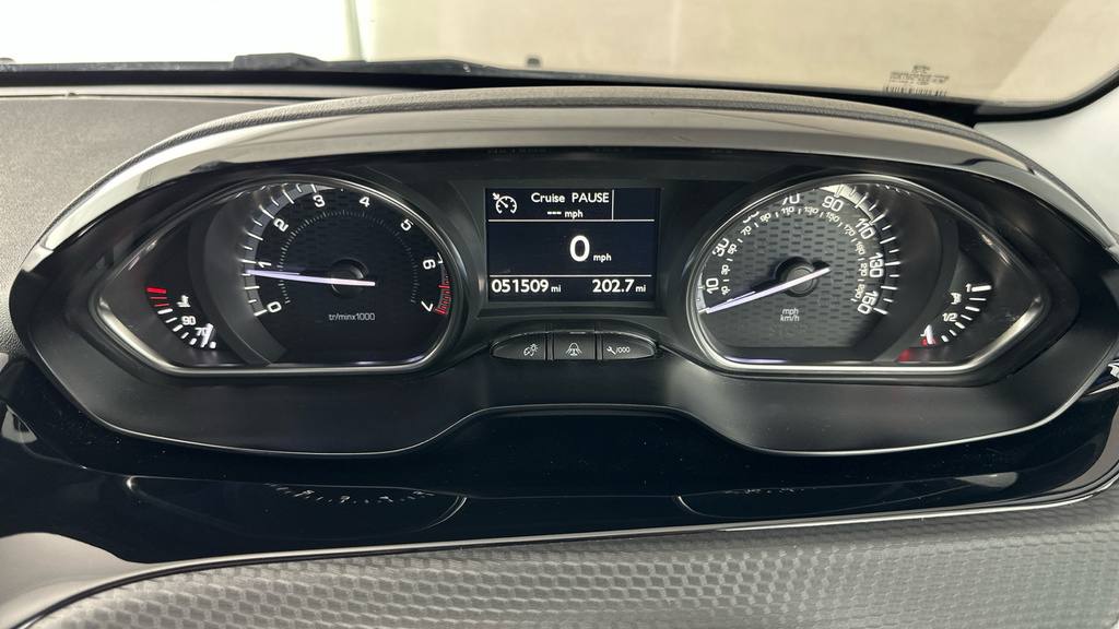 Peugeot 2008 Puretech Active White #20