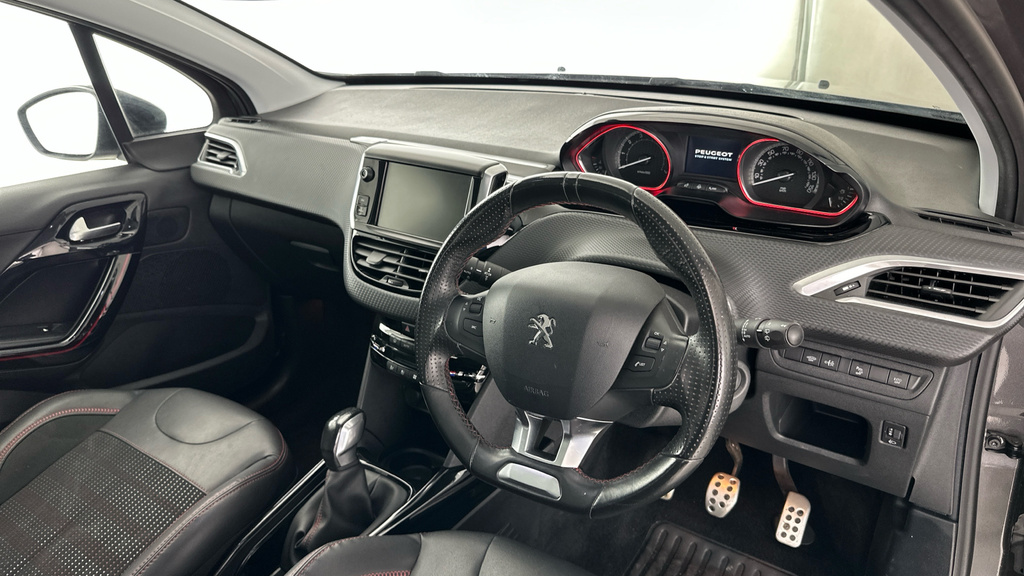 Peugeot 2008 Puretech Active White #11