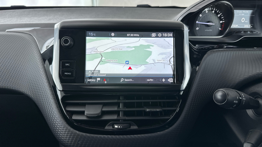 Peugeot 2008 Puretech Active White #17