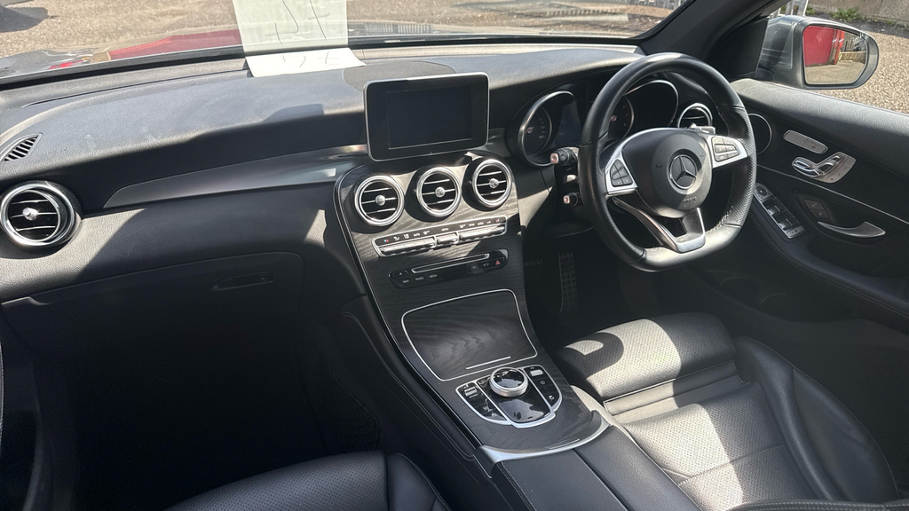 Mercedes-Benz GLC Class Glc 300 D 4Matic Amg Line Premium Plus Red #10