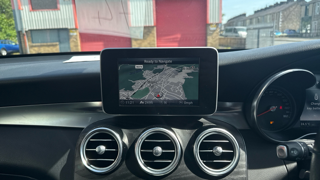 Mercedes-Benz GLC Class Glc 300 D 4Matic Amg Line Premium Plus Red #28