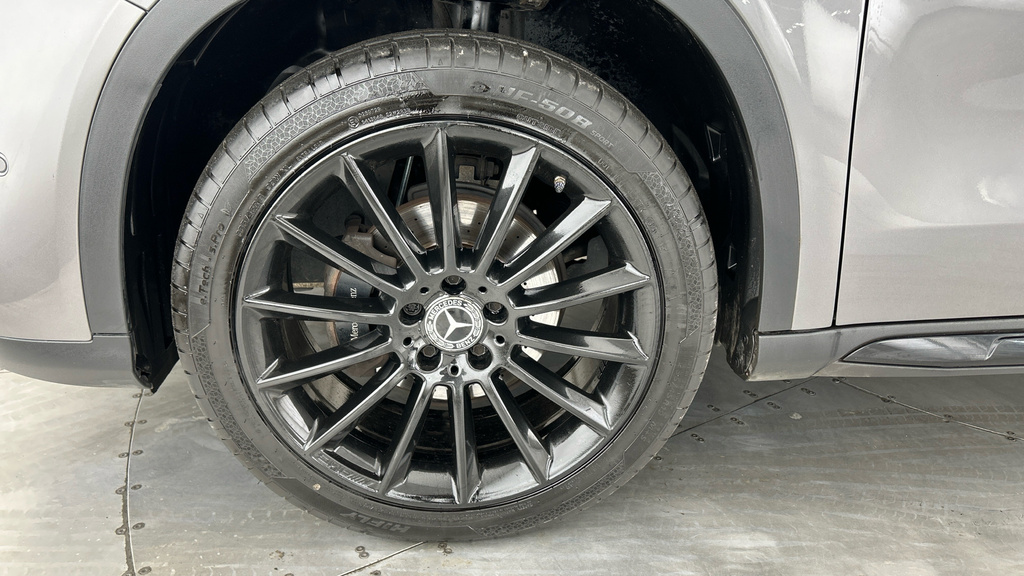 Mercedes-Benz GLA Class Gla 200 Amg Line Premium Grey #25