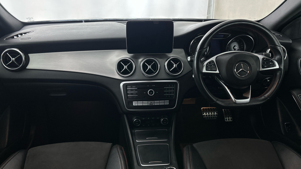 Mercedes-Benz GLA Class Gla 200 Amg Line Premium Grey #16