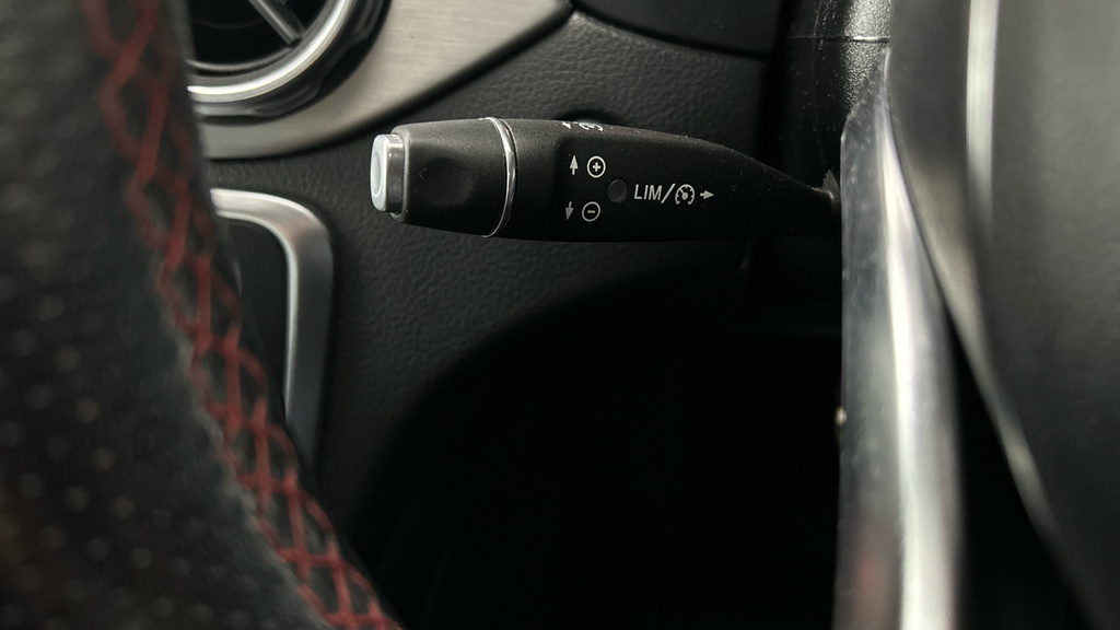 Mercedes-Benz GLA Class Gla 200 Amg Line Premium Grey #17