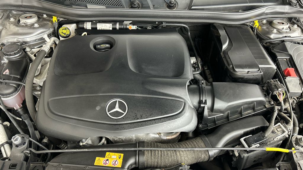 Mercedes-Benz GLA Class Gla 200 Amg Line Premium Grey #24