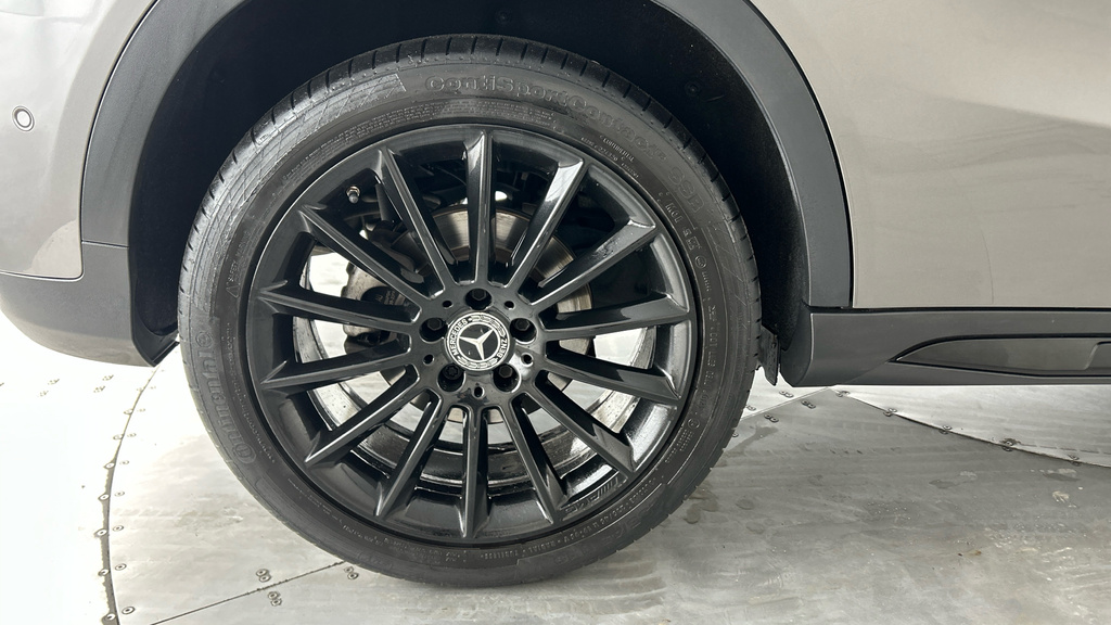 Mercedes-Benz GLA Class Gla 200 Amg Line Premium Grey #27