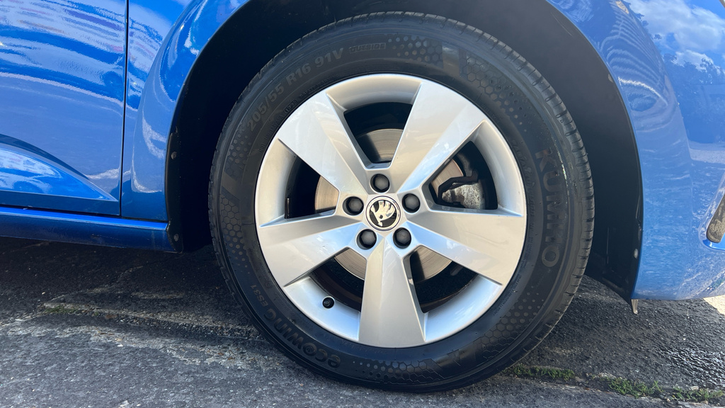 Skoda Scala Se Red #25