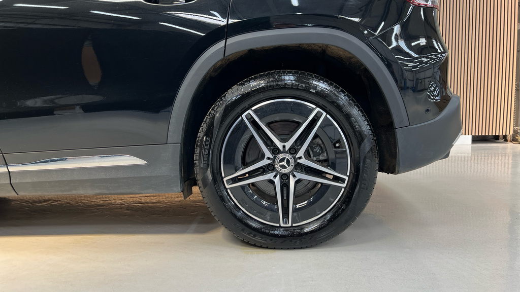 Mercedes-Benz EQA Suv Black #22