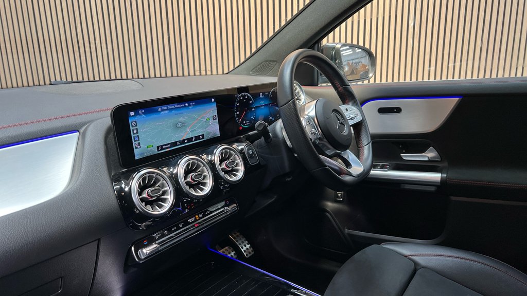 Mercedes-Benz EQA Suv Black #10